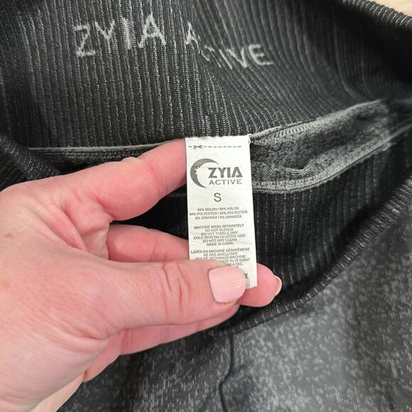 ZYIA ACTIVE Black Staccato Seamless Active Workout Gym Yoga Leggings Size Small - Picture 9 of 10